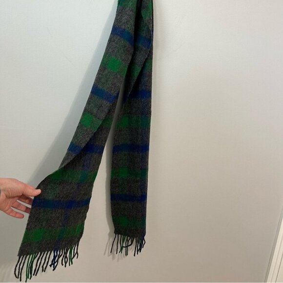 Highland Tweeds Scottish Wool Gray Green Plaid Men’s Scarf - Picture 2 of 3